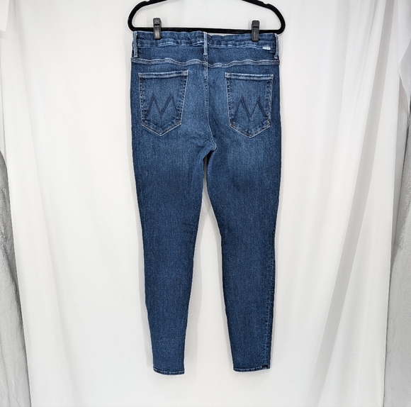 Mother High Waisted Looker Dark Wash Jeans Size 34 - Picture 3 of 10